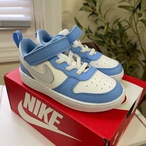Nike Kids Light Blue and White Velcro Lace Sneakers